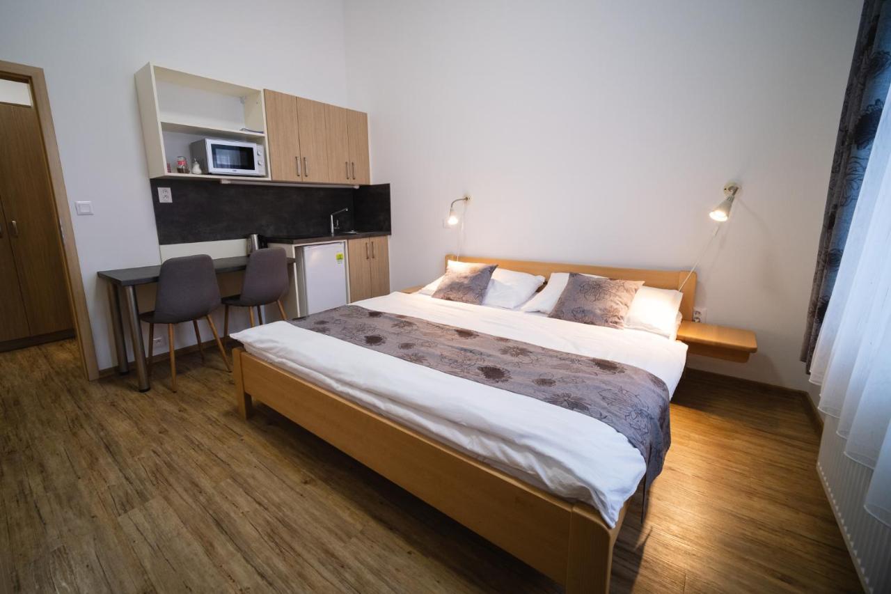 Apartmany 21 Trebon Bagian luar foto