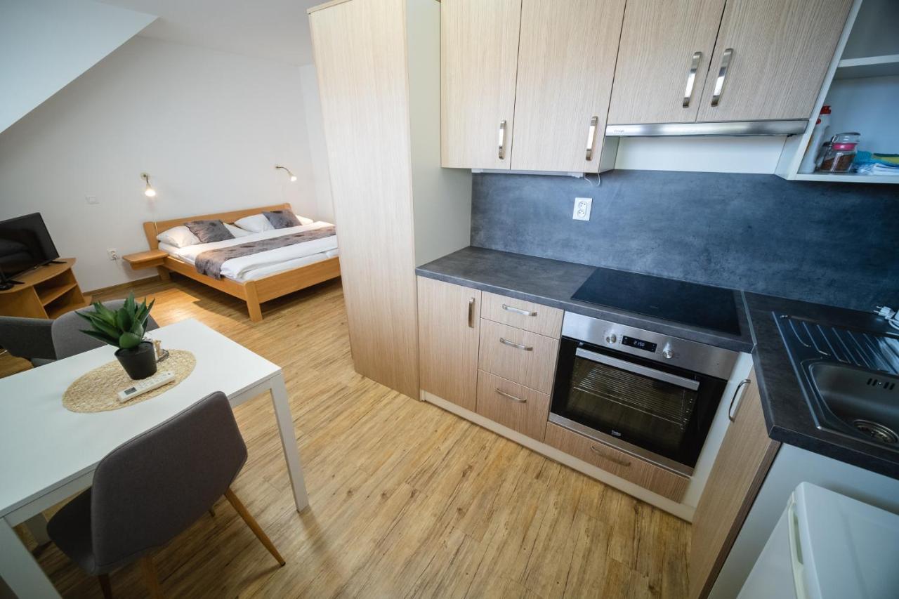 Apartmany 21 Trebon Bagian luar foto