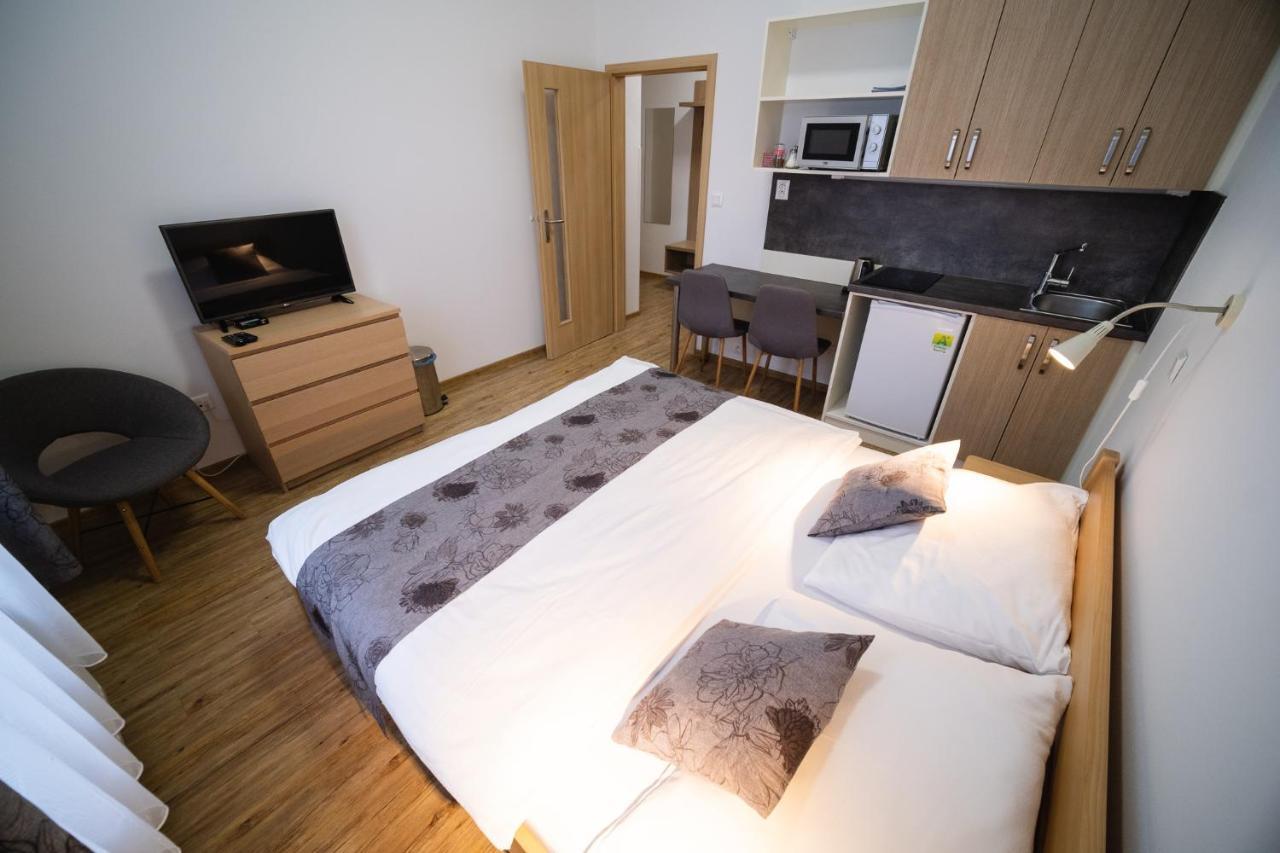 Apartmany 21 Trebon Bagian luar foto